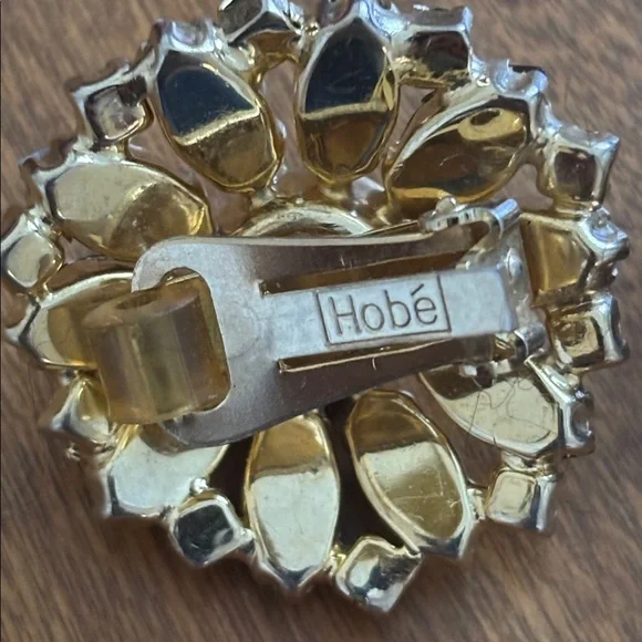 Beautiful Vintage Hobe Rhinestone Earrings - Picture 3 of 4